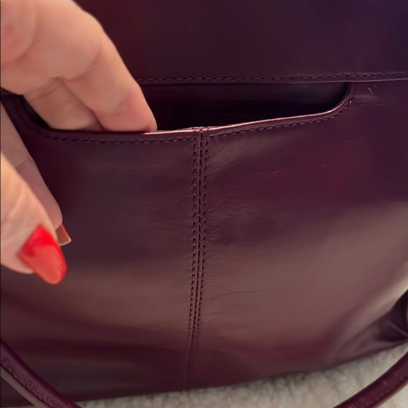 HOBO Purple Shoulder Bag Sleek Design - Picture 7 of 11